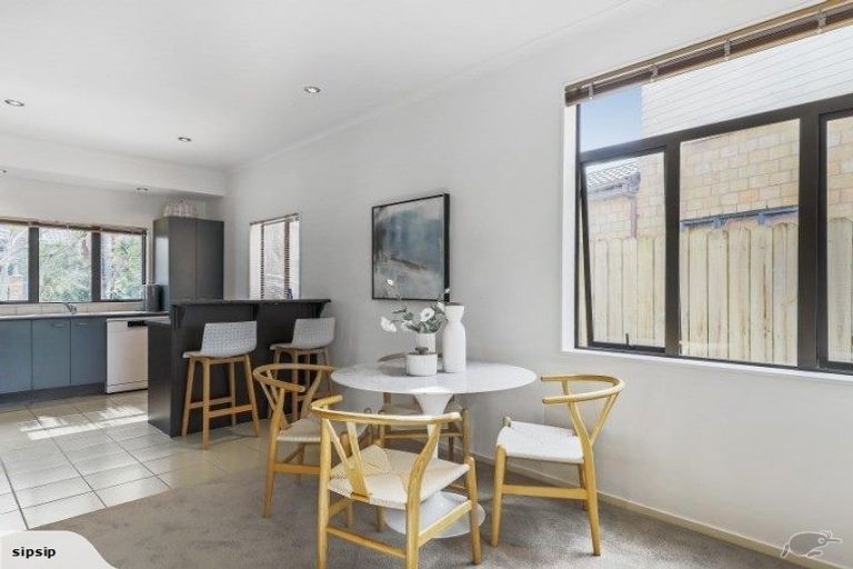 Photo of property in 11 Derg Place, East Tamaki, Auckland, 2013