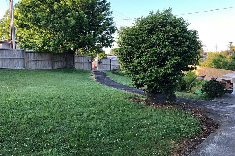 Photo of property in 28 Halver Road, Hillpark, Auckland, 2102