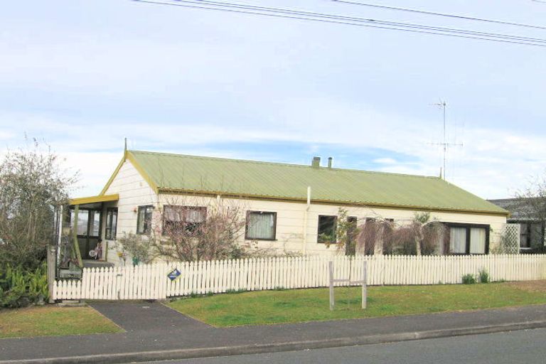 Photo of property in 9 Baverstock Road, Nawton, Hamilton, 3200