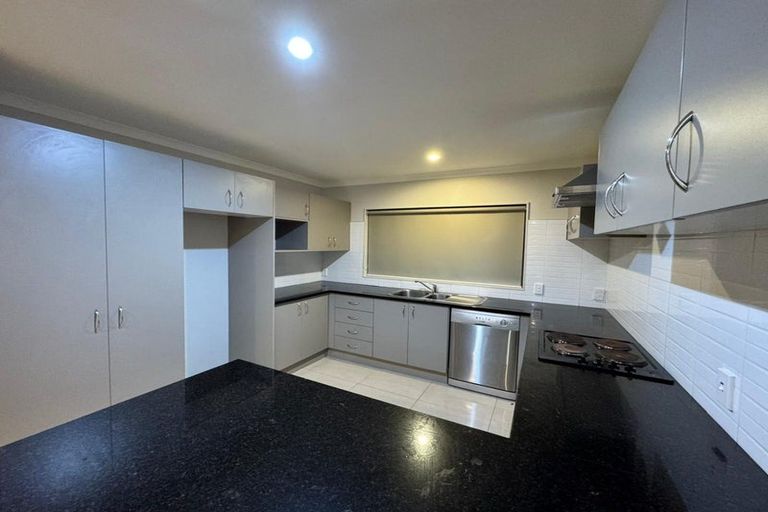 Photo of property in 13 Hansen Place, Takanini, 2112