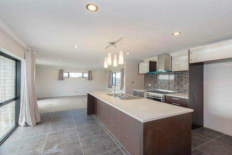 Photo of property in 11 Denham Court, Flagstaff, Hamilton, 3210