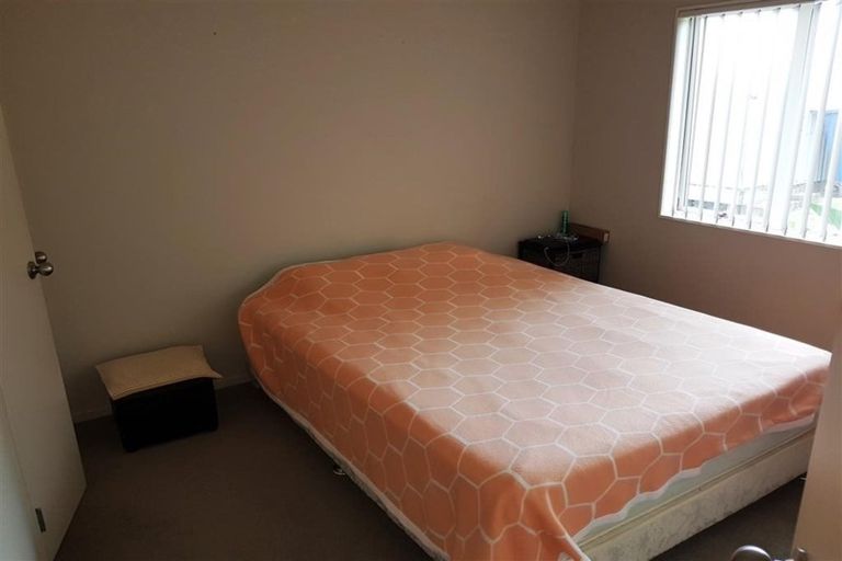 Photo of property in 2 Marlborough Avenue, Glenfield, Auckland, 0629