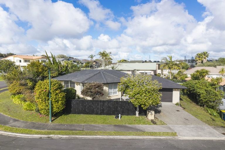 Photo of property in 5 Kasia Close, Massey, Auckland, 0614