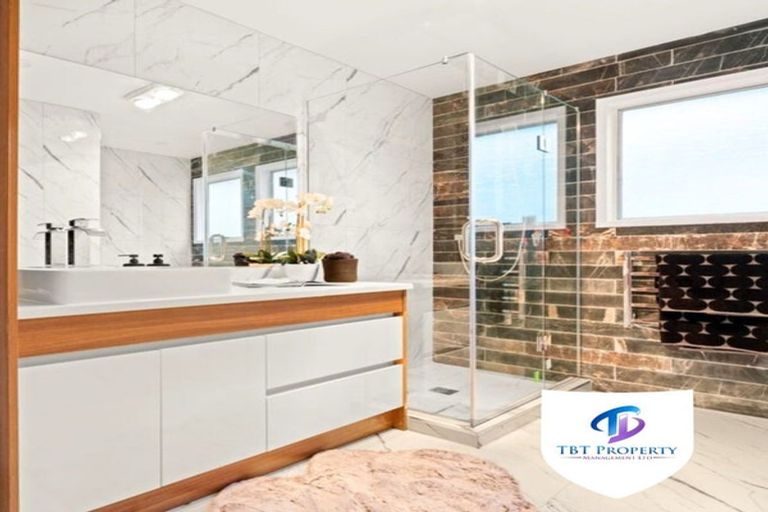 Photo of property in 1/735 Massey Road, Mangere, Auckland, 2022