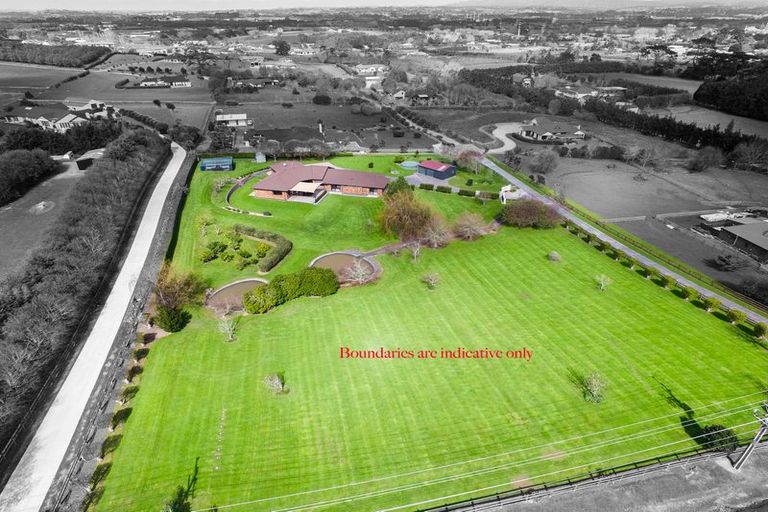 Photo of property in 198 Oraha Road, Kumeu, 0892