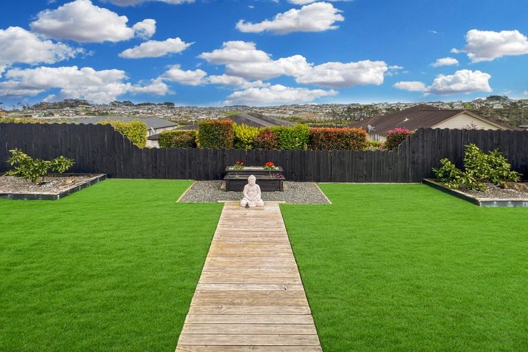 Photo of property in 36 Anchorite Way, Red Beach, 0932