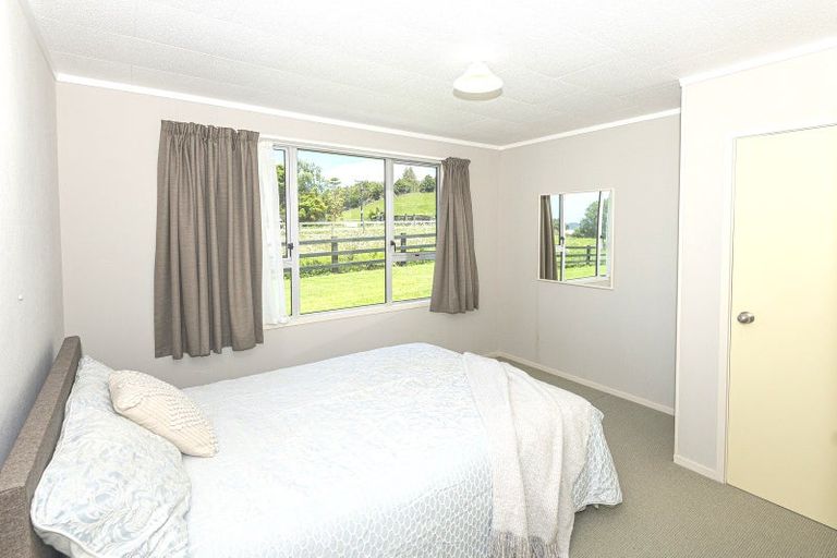 Photo of property in 16 Lake Ora Road, Te Kamo, Whangarei, 0112