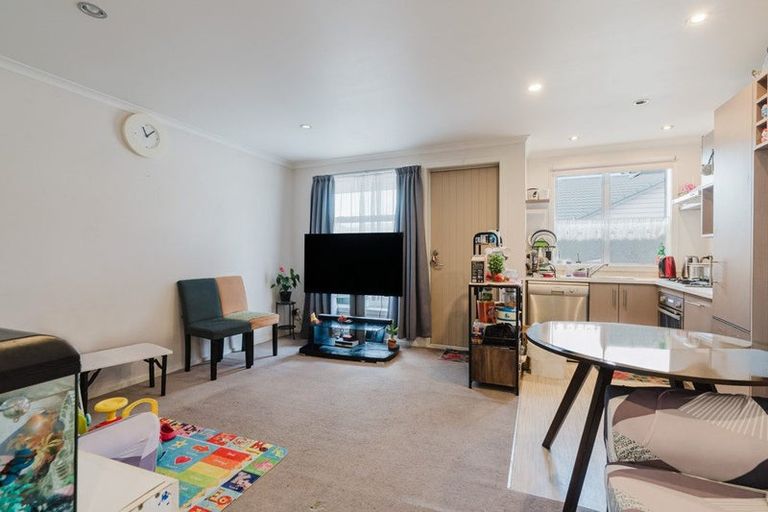 Photo of property in 8b Pitt Street, Frankton, Hamilton, 3204