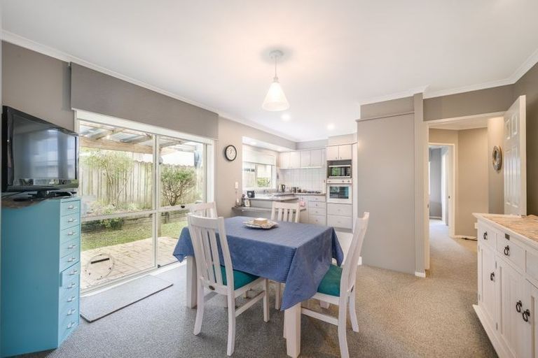 Photo of property in 86 Bob Charles Drive, Golflands, Auckland, 2013