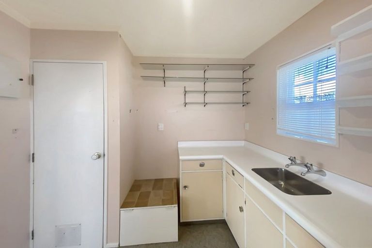 Photo of property in 156 Karaka Street, Castlecliff, Whanganui, 4501