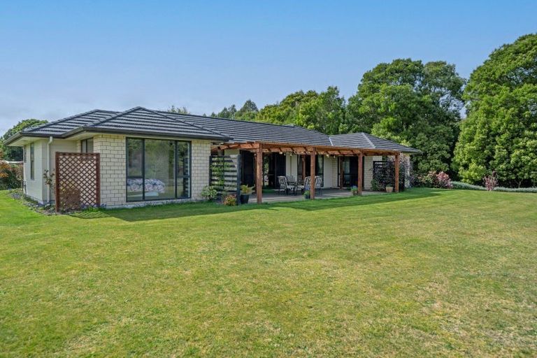 Photo of property in 16 Lacebark Drive, Kinloch, Taupo, 3377