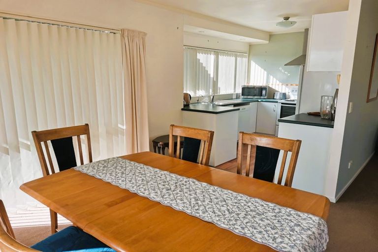 Photo of property in 11 Bermuda Place, One Tree Point, 0118