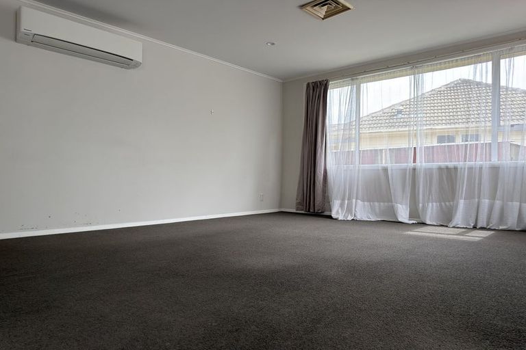 Photo of property in 8 Bathurst Street, Silverstream, Upper Hutt, 5019