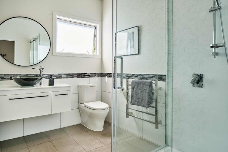 Photo of property in 10 Moray Place, Papakowhai, Porirua, 5024