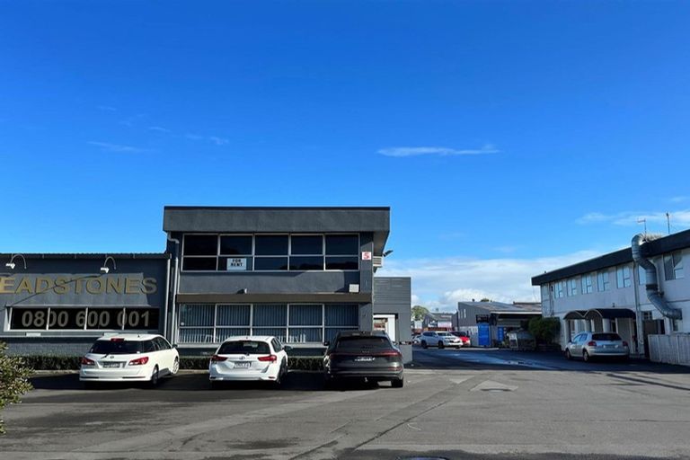 Photo of property in 5 Harris Road, Mount Wellington, Auckland, 1051