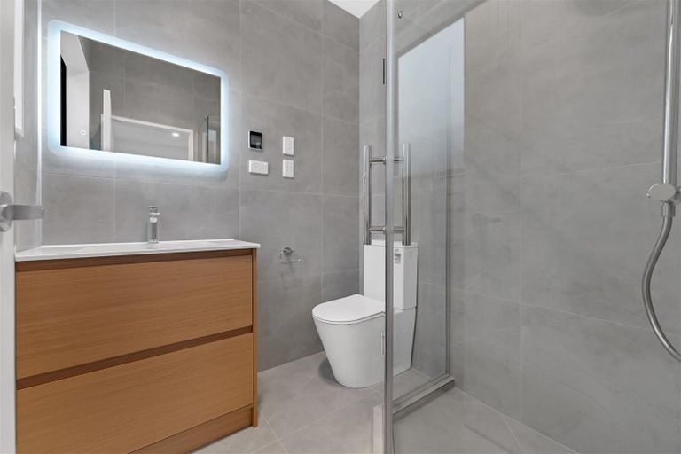 Photo of property in 11 Cronshaw Road, Karaka, Papakura, 2113