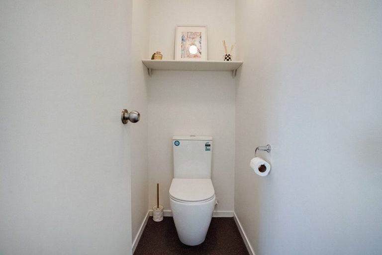 Photo of property in 1/41 Sungrove Rise, Sunnyvale, Auckland, 0612