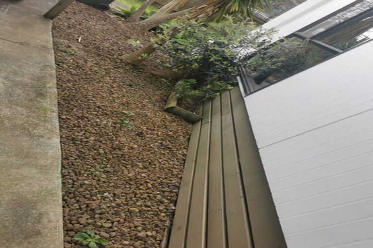 Photo of property in 1/15 Cyril Crescent, West Harbour, Auckland, 0618