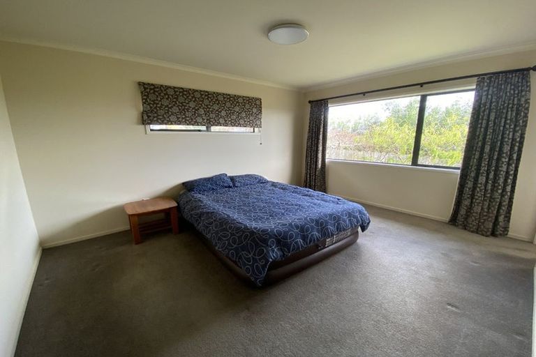 Photo of property in 28 Seamount Drive, Red Beach, 0932