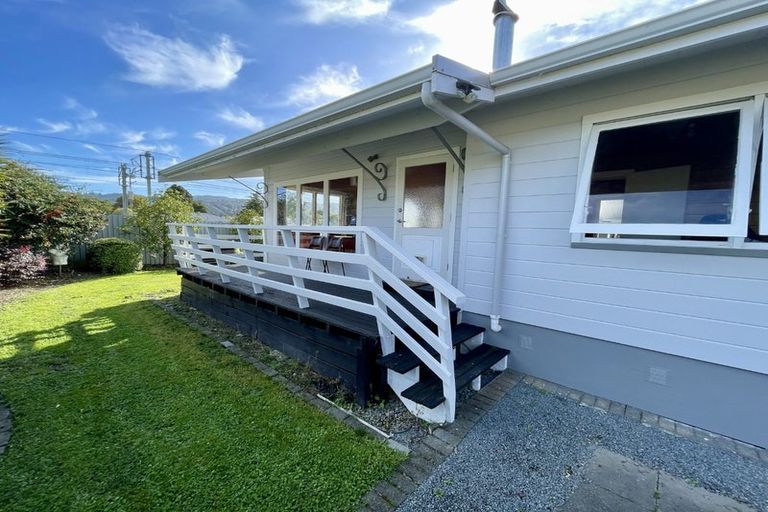 Photo of property in 14a Seddon Street, Wallaceville, Upper Hutt, 5018