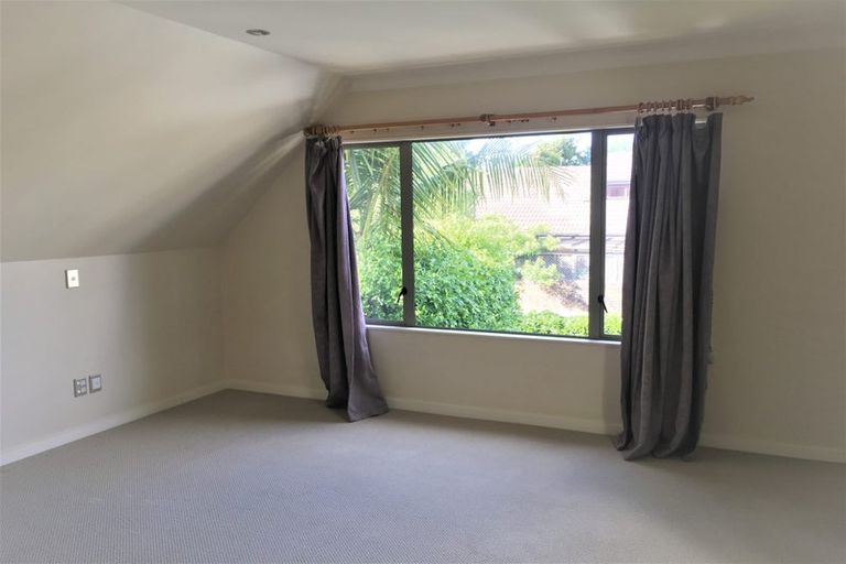Photo of property in 92a Shakespeare Road, Milford, Auckland, 0620