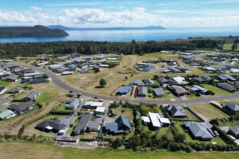 Photo of property in 105 Parekaawa Drive, Motuoapa, 3382