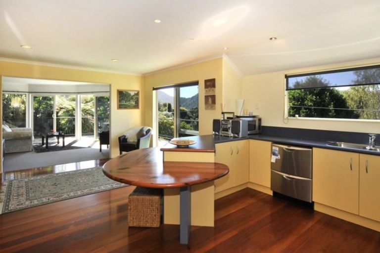 Photo of property in 34 Okareka Loop Road, Lake Okareka, Rotorua, 3076
