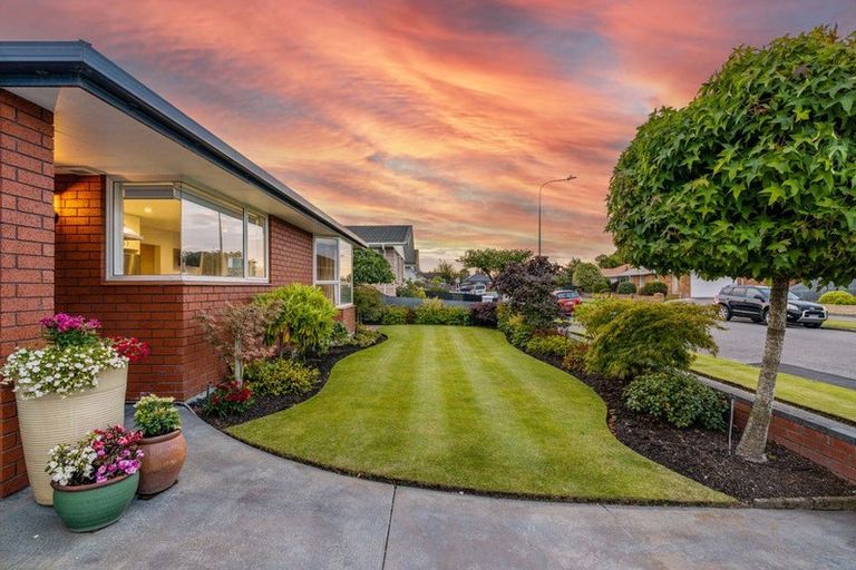 Photo of property in 10 Apollo Place, Papanui, Christchurch, 8052