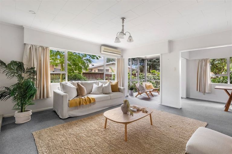 Photo of property in 35 Bucknell Street, Sockburn, Christchurch, 8042