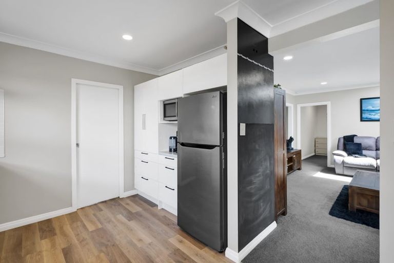 Photo of property in 112 Smart Road, Glen Avon, New Plymouth, 4312