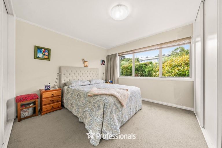 Photo of property in 73 Tirohanga Road, Tirohanga, Lower Hutt, 5010