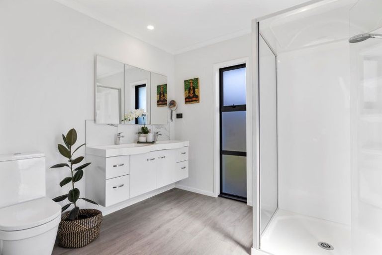 Photo of property in 65 Puhirake Crescent, Pyes Pa, Tauranga, 3112