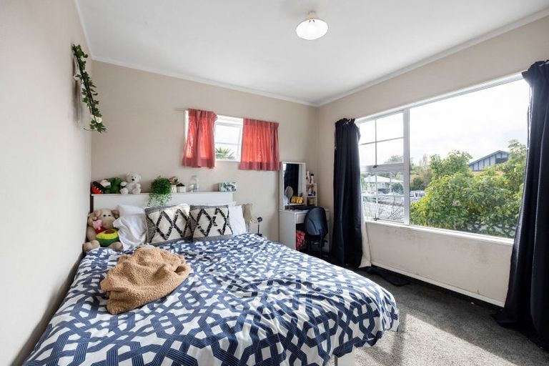 Photo of property in 2/165 River Road, Hamilton East, Hamilton, 3216