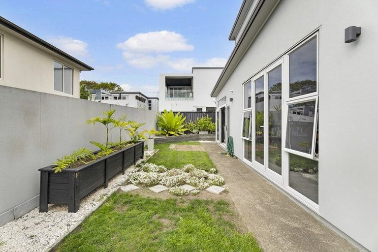 Photo of property in 219 East Coast Road, Campbells Bay, Auckland, 0620