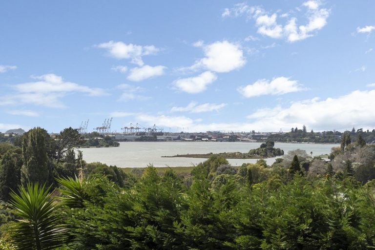 Photo of property in 108 Sutherland Road, Brookfield, Tauranga, 3110