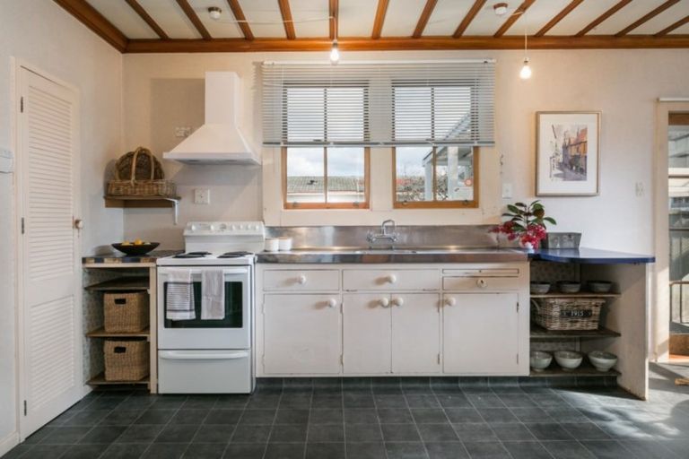 Photo of property in 911 Lyell Street, Akina, Hastings, 4122