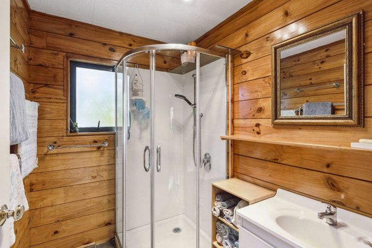 Photo of property in 240 Huia Street, Waikanae, 5391