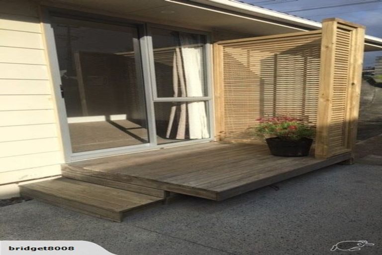 Photo of property in 2/50a Target Road, Totara Vale, Auckland, 0629