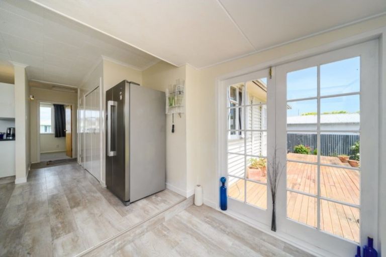 Photo of property in 3 Bristol Crescent, Roslyn, Palmerston North, 4414