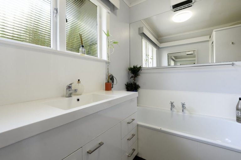 Photo of property in 34 Darraghs Road, Brookfield, Tauranga, 3110