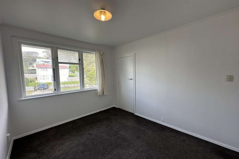 Photo of property in 47-49 Waihora Crescent, Waitangirua, Porirua, 5024