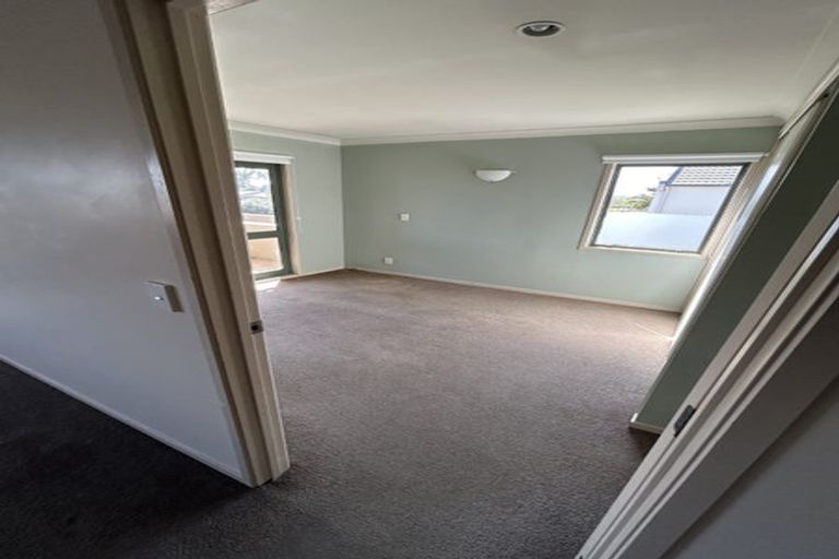 Photo of property in 1/80 Gunner Drive, Te Atatu Peninsula, Auckland, 0610