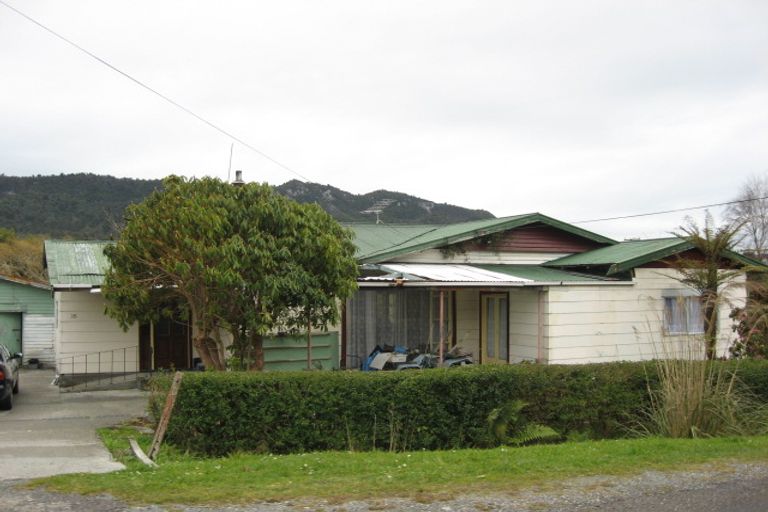 Photo of property in 15 Walker Street, Runanga, 7803