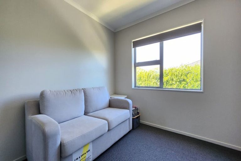 Photo of property in 260 Mark Avenue, Grenada Village, Wellington, 6037