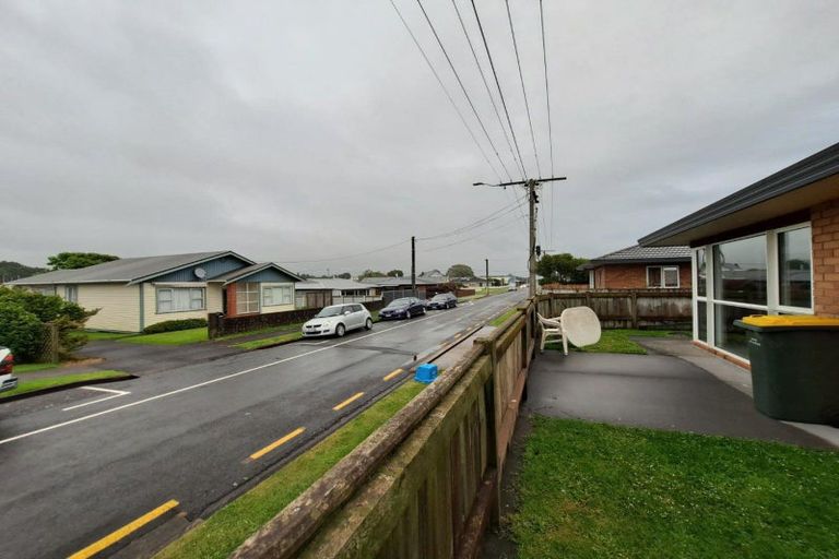 Photo of property in 33 Clemow Road, Fitzroy, New Plymouth, 4312