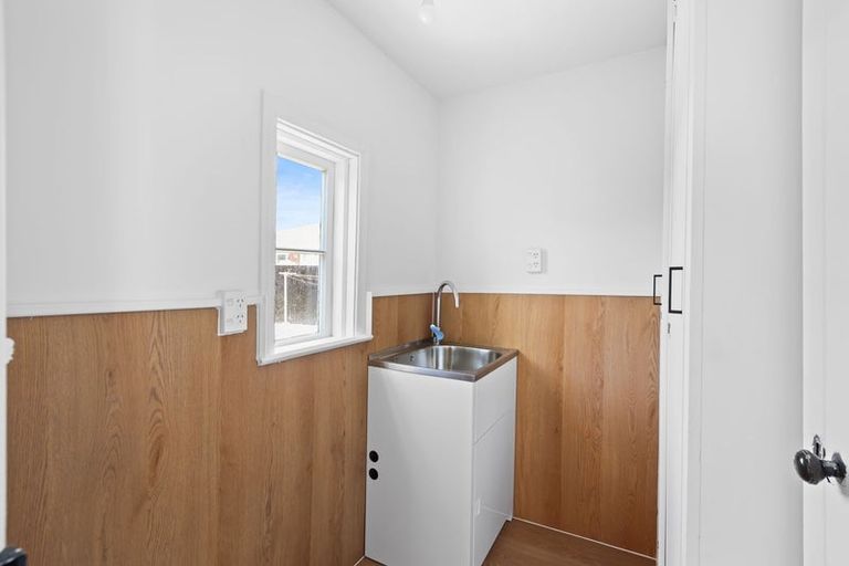 Photo of property in 17 Hart Street, Woolston, Christchurch, 8023