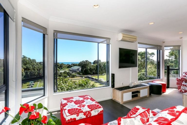 Photo of property in 401 Devon Street East, Strandon, New Plymouth, 4312