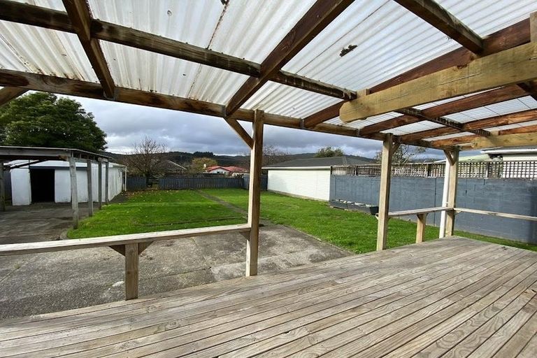 Photo of property in 162 Wainuiomata Road, Wainuiomata, Lower Hutt, 5014
