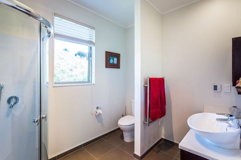 Photo of property in 187 Peka Peka Road, Peka Peka, Waikanae, 5391