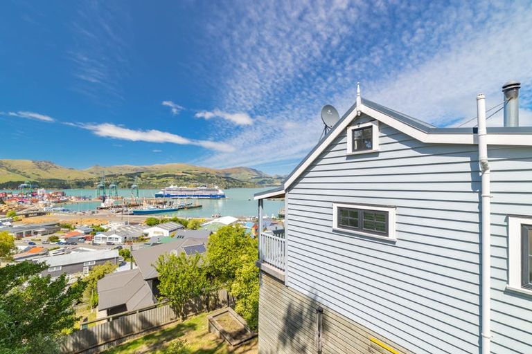 Photo of property in 24 Jacksons Road, Lyttelton, 8082